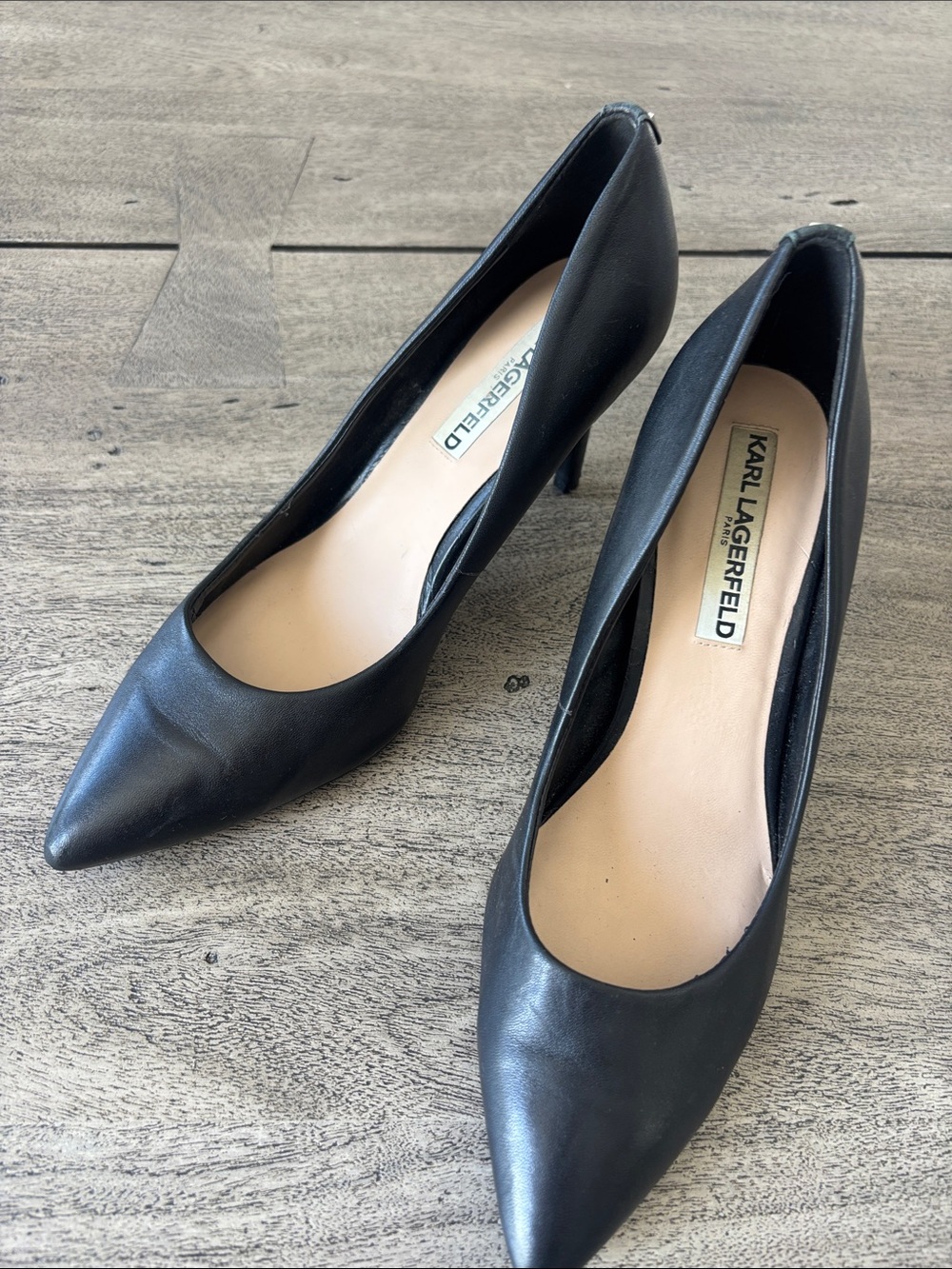 Karl Lagerfeld Black Pointed-Toe Leather Heels